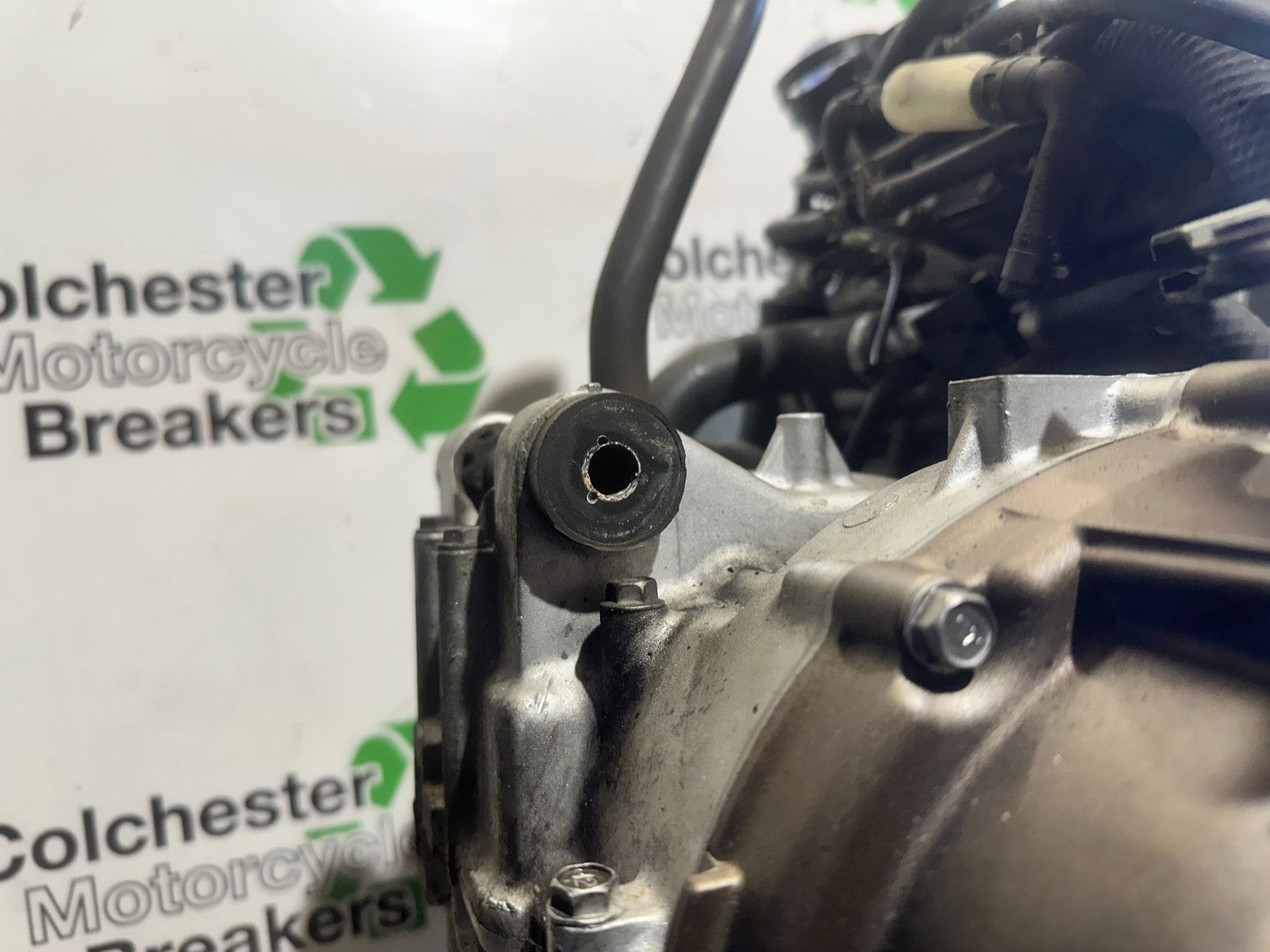 KAWASAKI ZX9R ZX9 E1 E2 ENGINE YEAR 2000-01  (CMB1171)