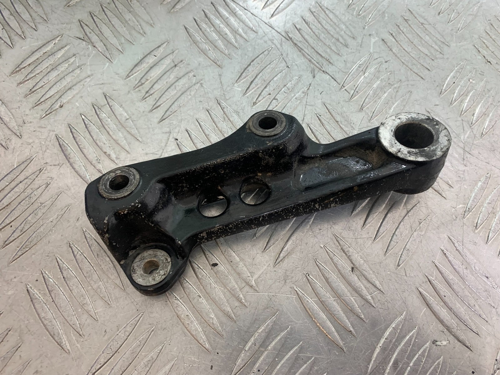 YAMAHA XJR1300 XJR 1300 REAR CALIPER BRACKET  1999-2003 (CMB1119)