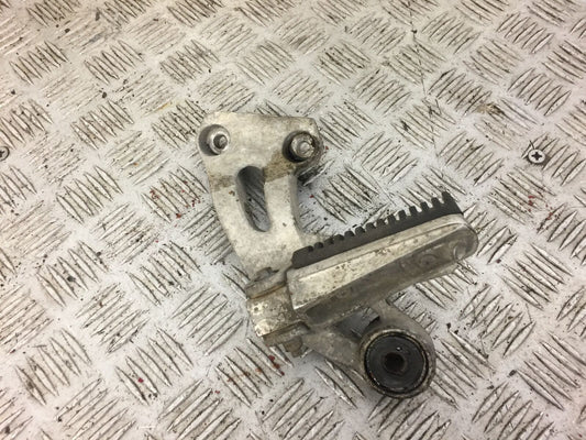 YAMAHA XJ900 XJ 900 DIVERSION LEFT REAR HANGER  YEAR 1994-2002 STOCK 488)