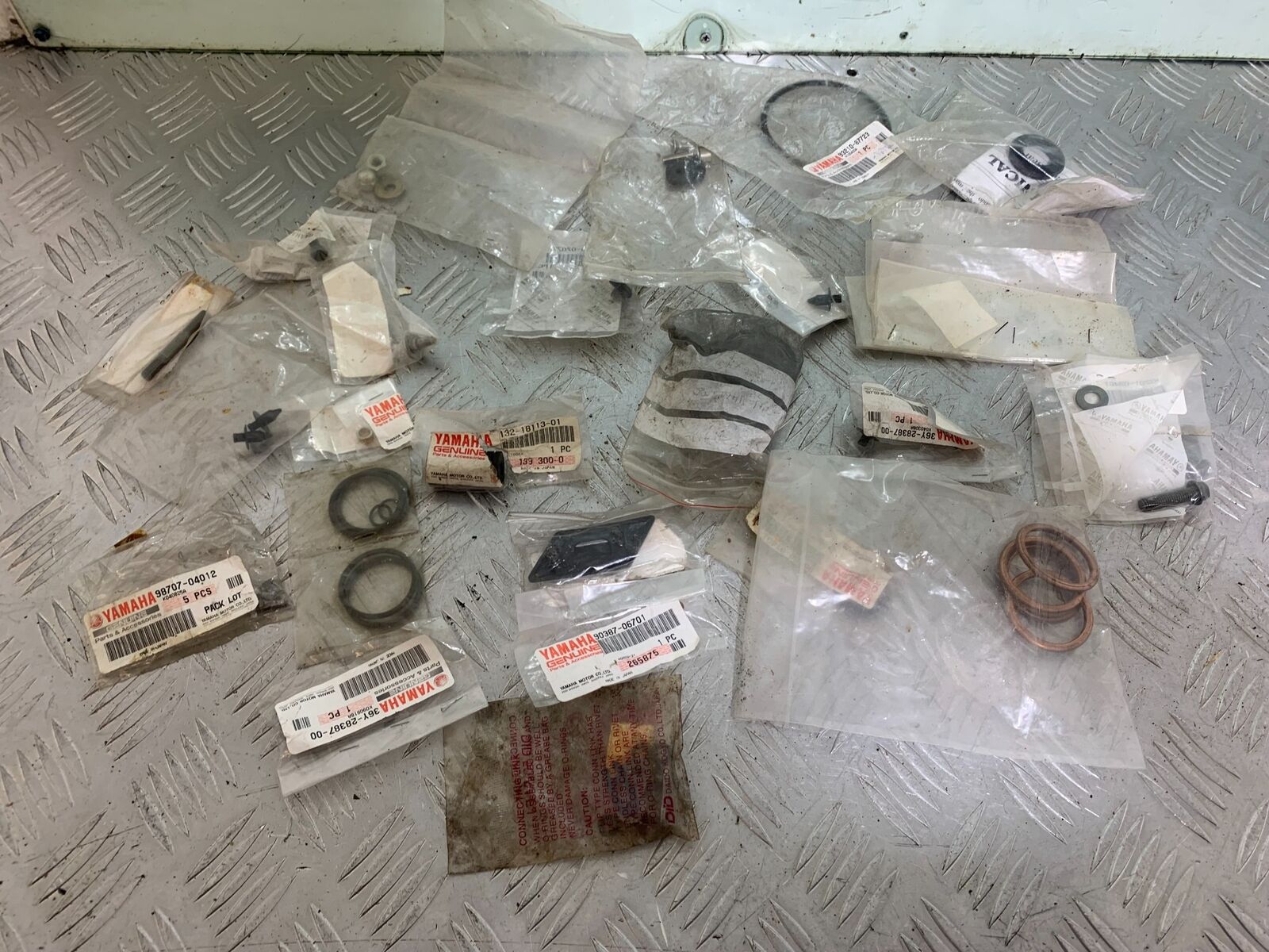 YAMAHA FJ1100 FJ 1100  JOB LOT  YEAR 1984-85 (CMB1101)