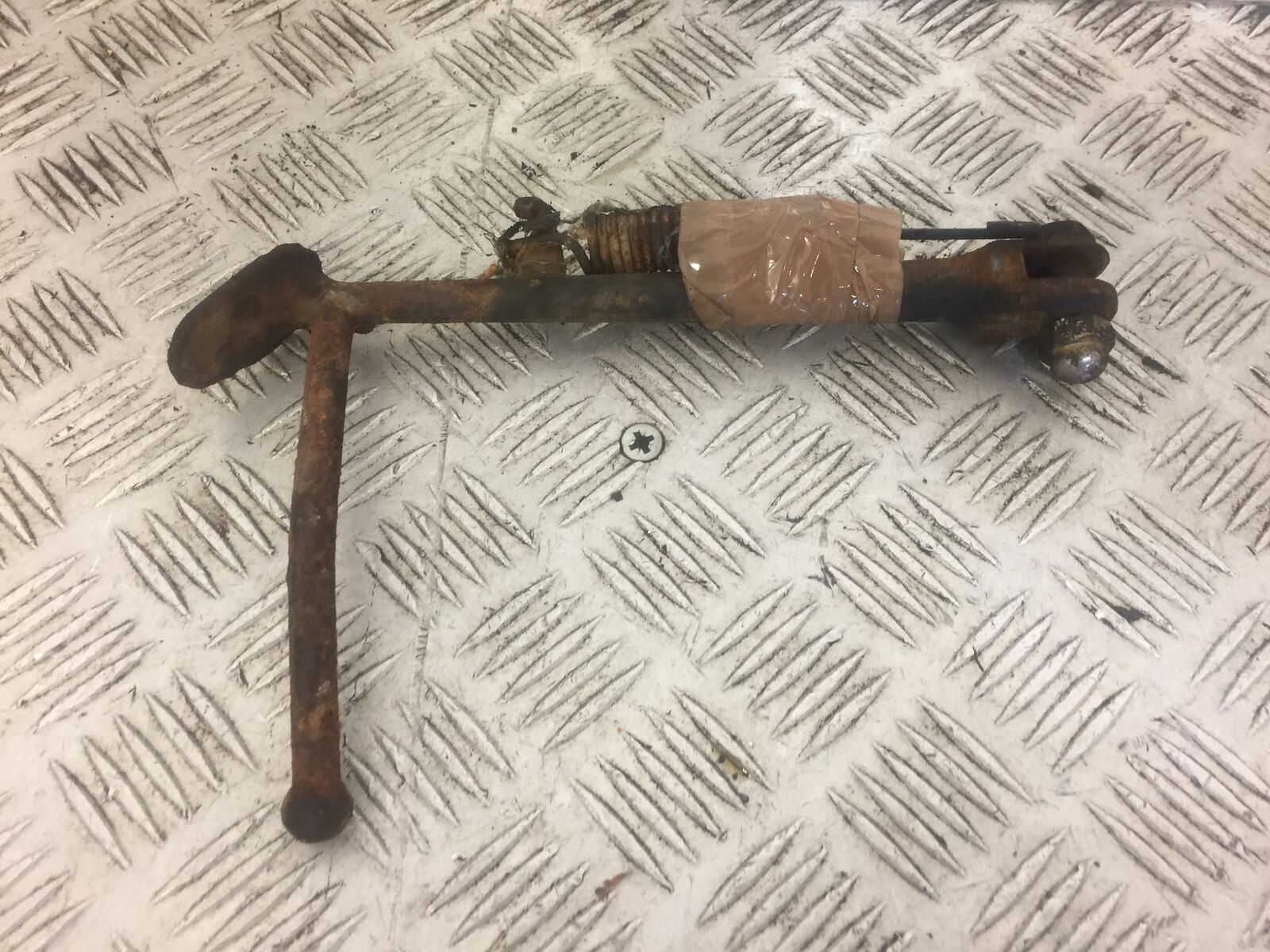 YAMAHA XS1100 XS 1100 MIDNIGHT SPECIAL SIDE STAND   YEAR 1979 STOCK 408