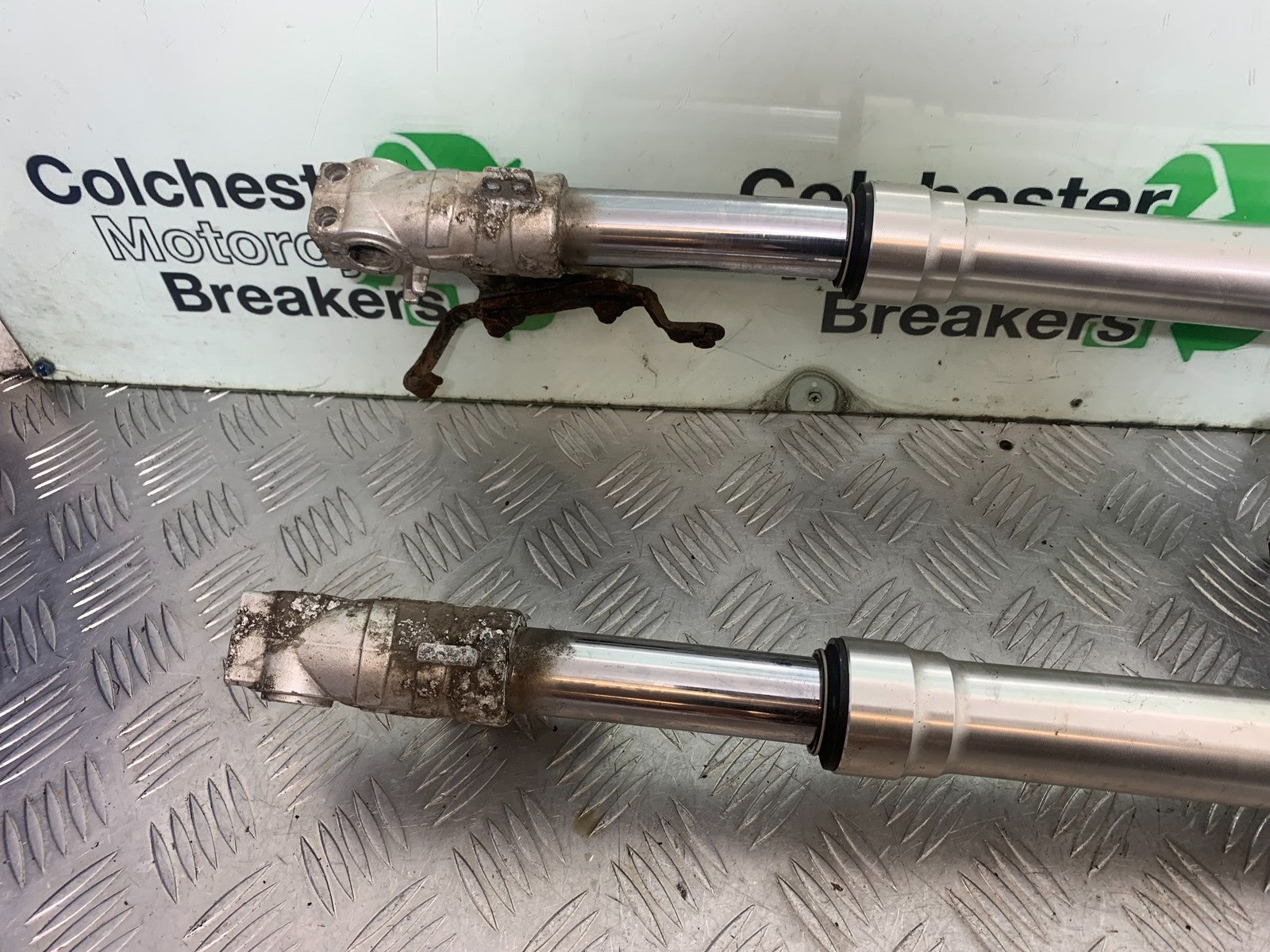 BENELLI BN125 BN 125 FORKS (BENT SOLD AS PARTS)  YEAR 2018-2021 (CMB1194)