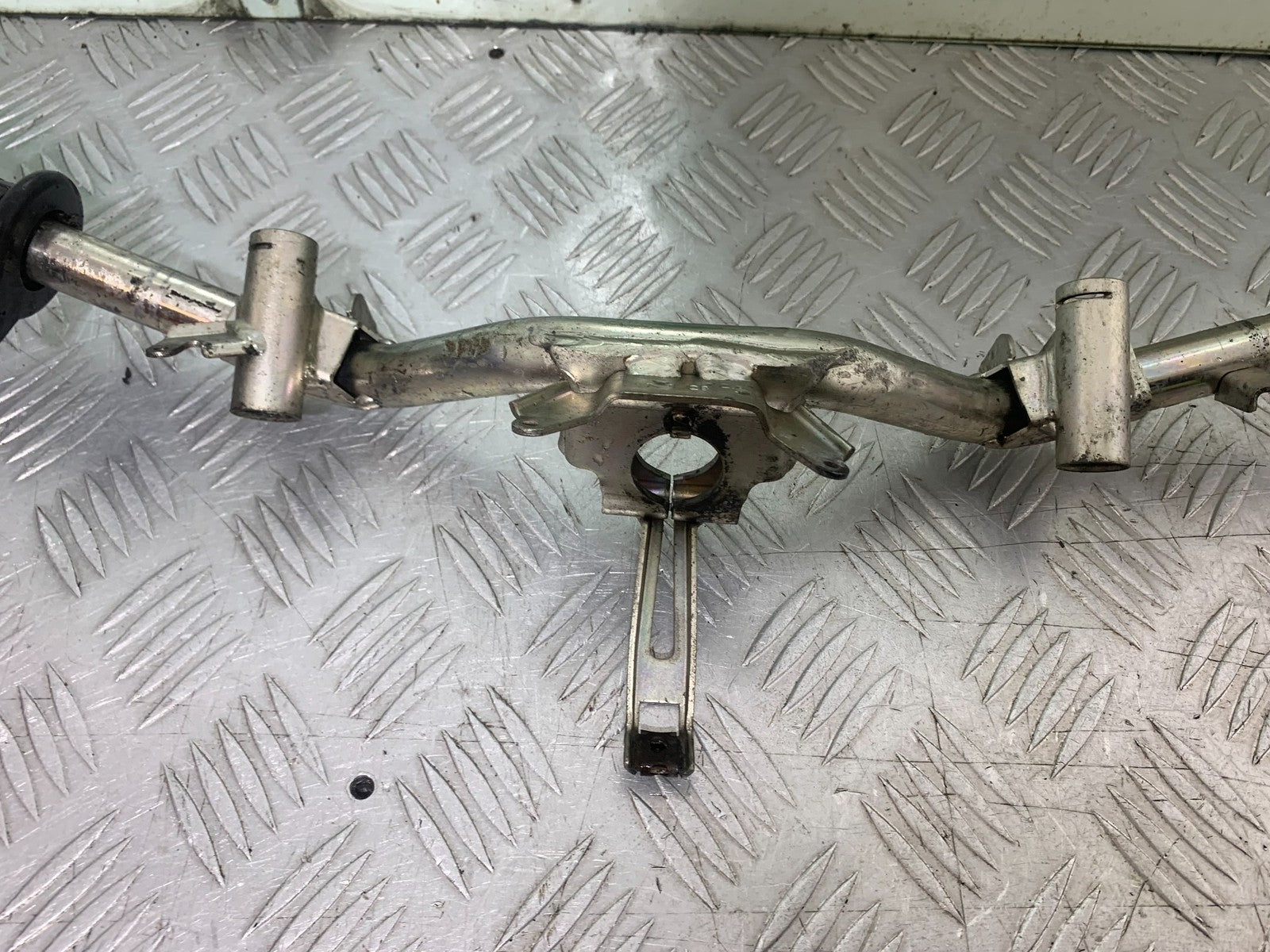 PIAGGIO VESPA GTS 125 HANDLEBARS   YEAR 2009-2014  (CMB1261)
