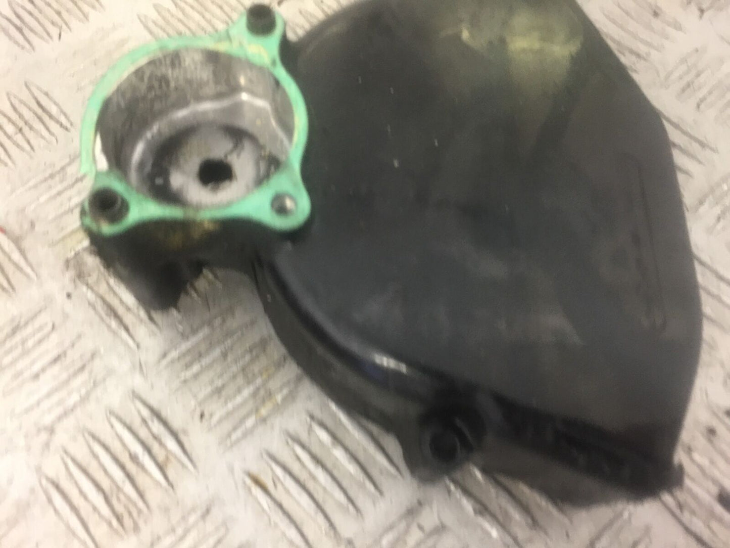 HONDA CBR1100 BLACKBIRD SPROCKET COVER YEAR 2002 (STOCK 461)