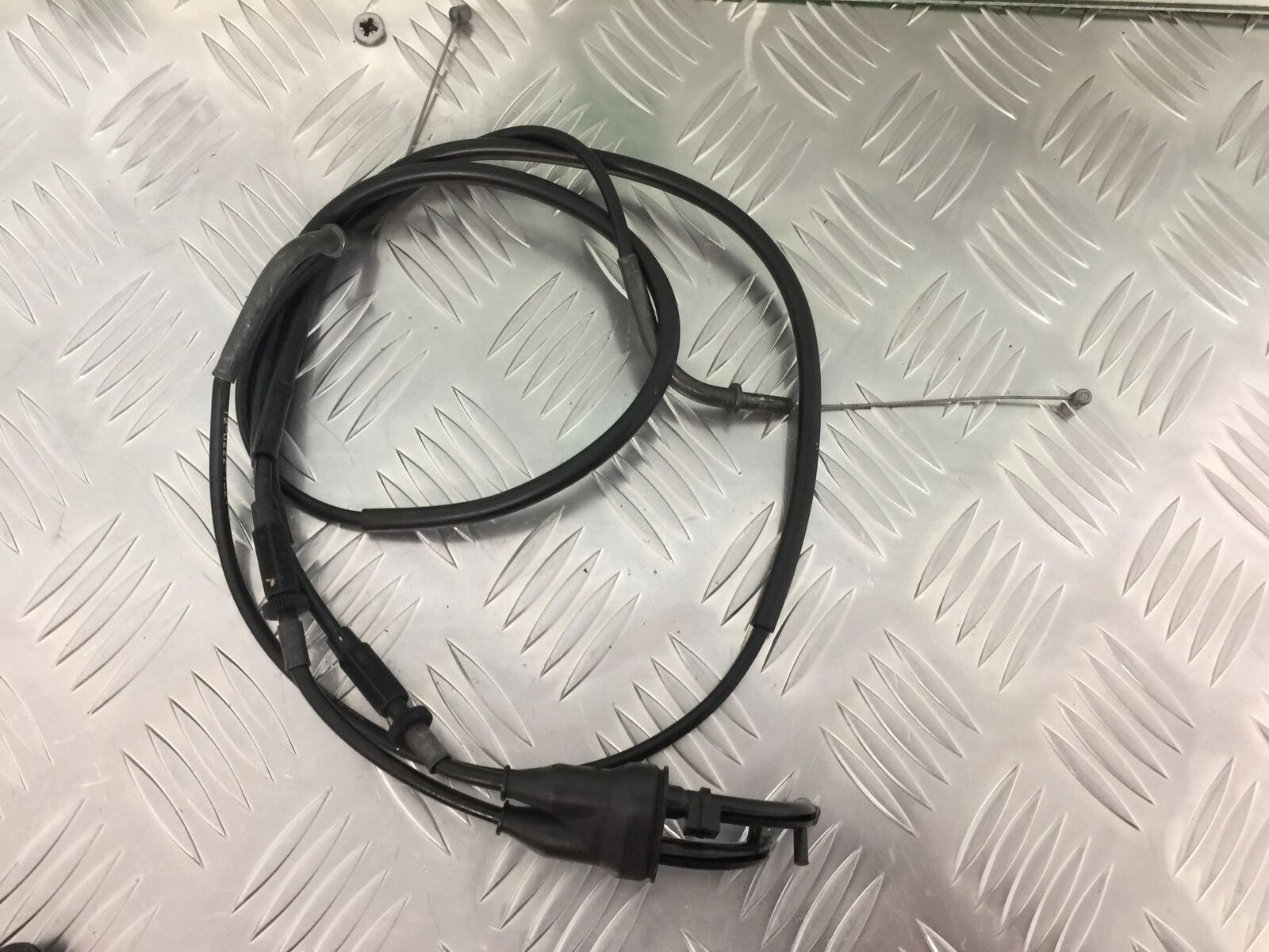 KAWASAKI Z1000 Z 1000 THROTTLE CABLES  YEAR 2007-2009  (STOCK 927)