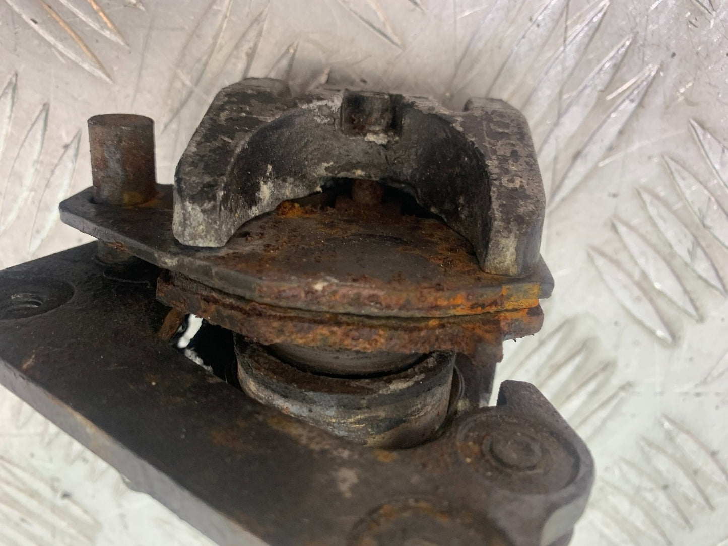 KAWASAKI ZX6R ZX6 F REAR CALIPER   YEAR 1995-1997 (CMB1169)