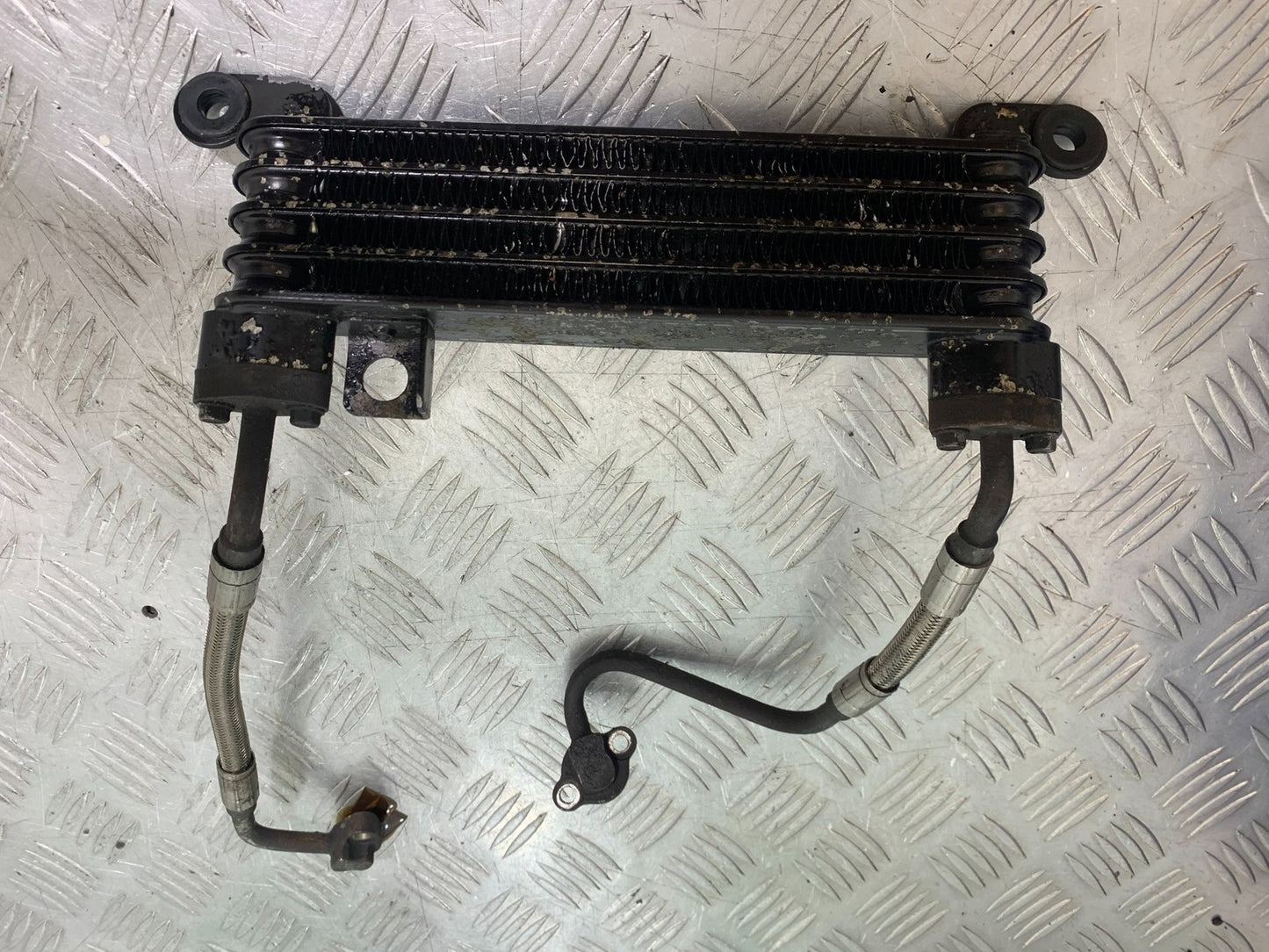 TRIUMPH 1050 SPRINT ST OIL COOLER AND LINES 2003-2011 (CMB1285)