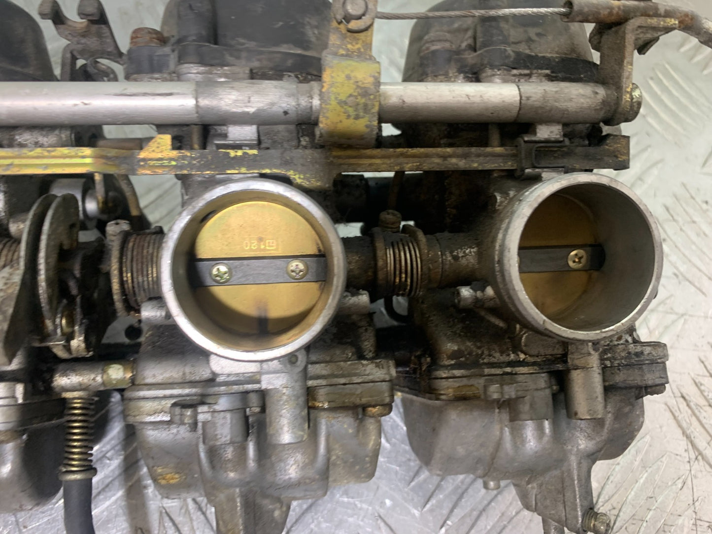 SUZUKI RF900 RF 900 CARBS YEAR 1994-1999 CMB1326