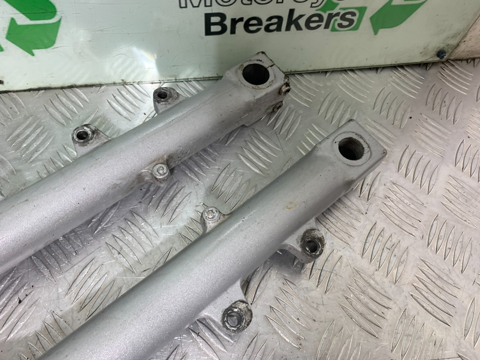 TRIUMPH 955i SPRINT ST FORKS  YEAR 1999-04 (CMB1230)