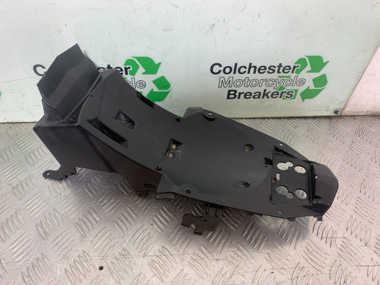YAMAHA XJ6 XJ6-S UNDERTRAY YEAR 2009-2015  (CMB1212)