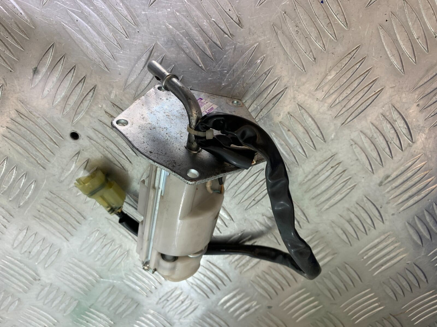 KAWASAKI ZX10R ZX 10R PETROL PUMP   YEAR 2016-2020 (CMB1015)