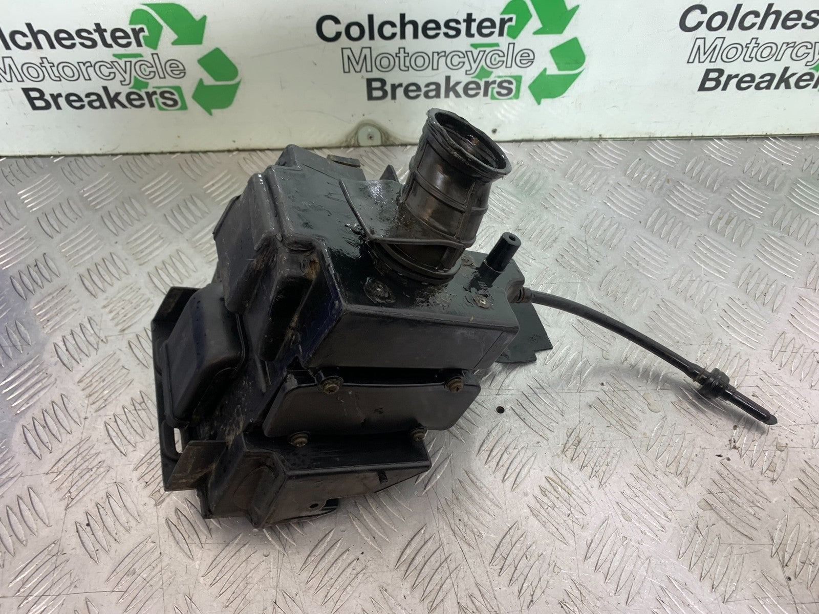 KAWASAKI KLR250 KLR 250 AIRBOX YEAR 1984-2001 (CMB1225)