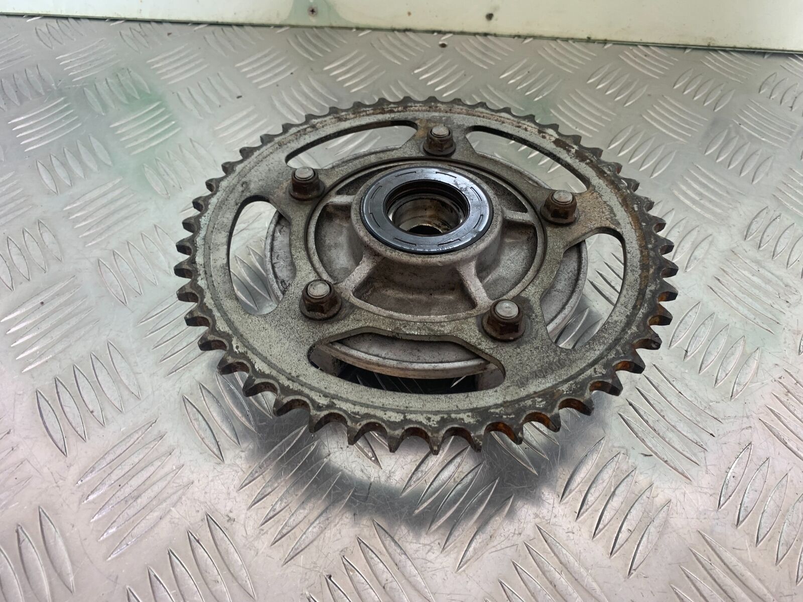 SUZUKI DL 650 V-STROM REAR SPROCKET CARRIER YEAR 2016 (STOCK 996)