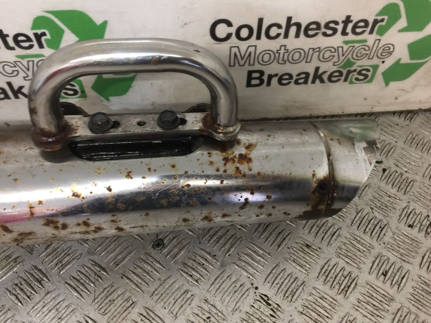 VICTORY V92 C LEFT SILENCER   YEAR 2004 (STOCK 765)