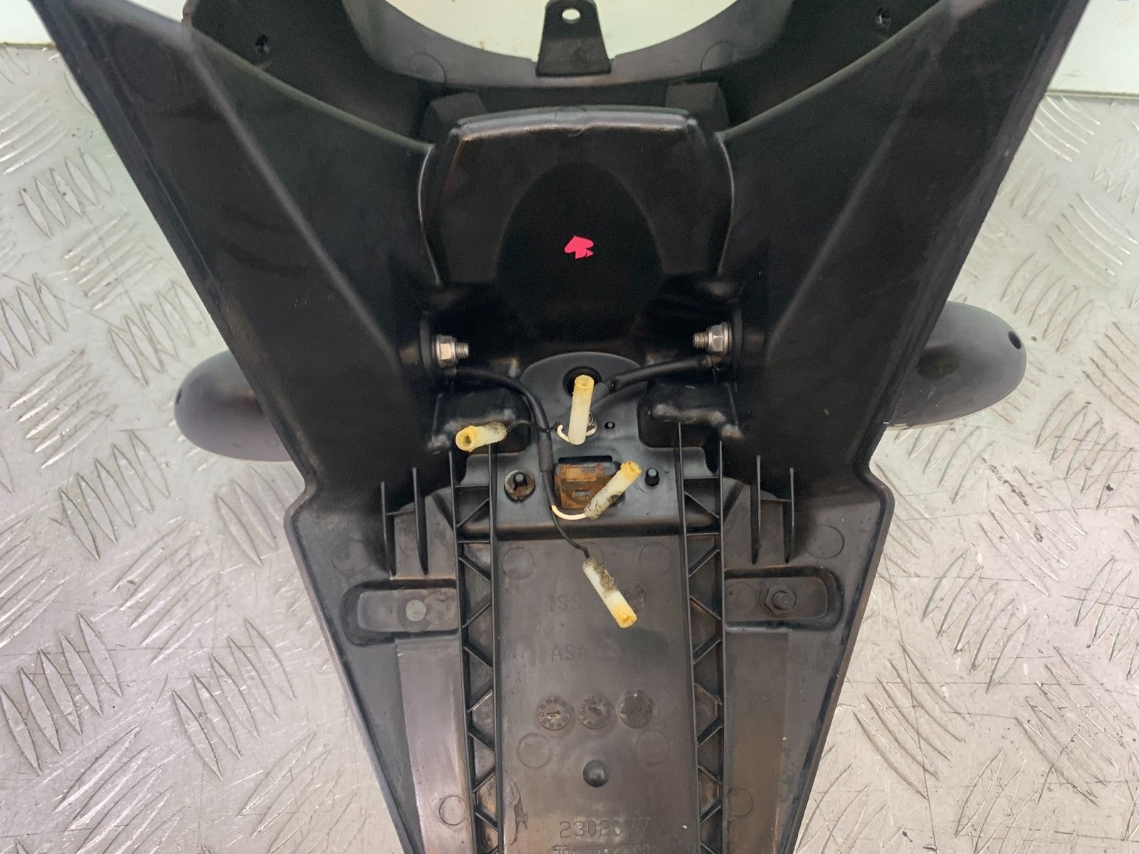 TRIUMPH 1050 SPRINT GT REAR MUDGUARD AND INDICATORS YEAR 2010-2016 (CMB1250)