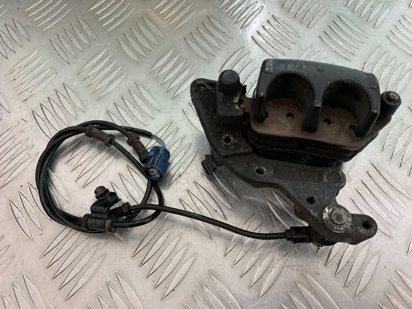 HONDA CBR500R CBR 500 R FRONT BRAKE CALIPER YEAR 2012-16 (CMB1048)