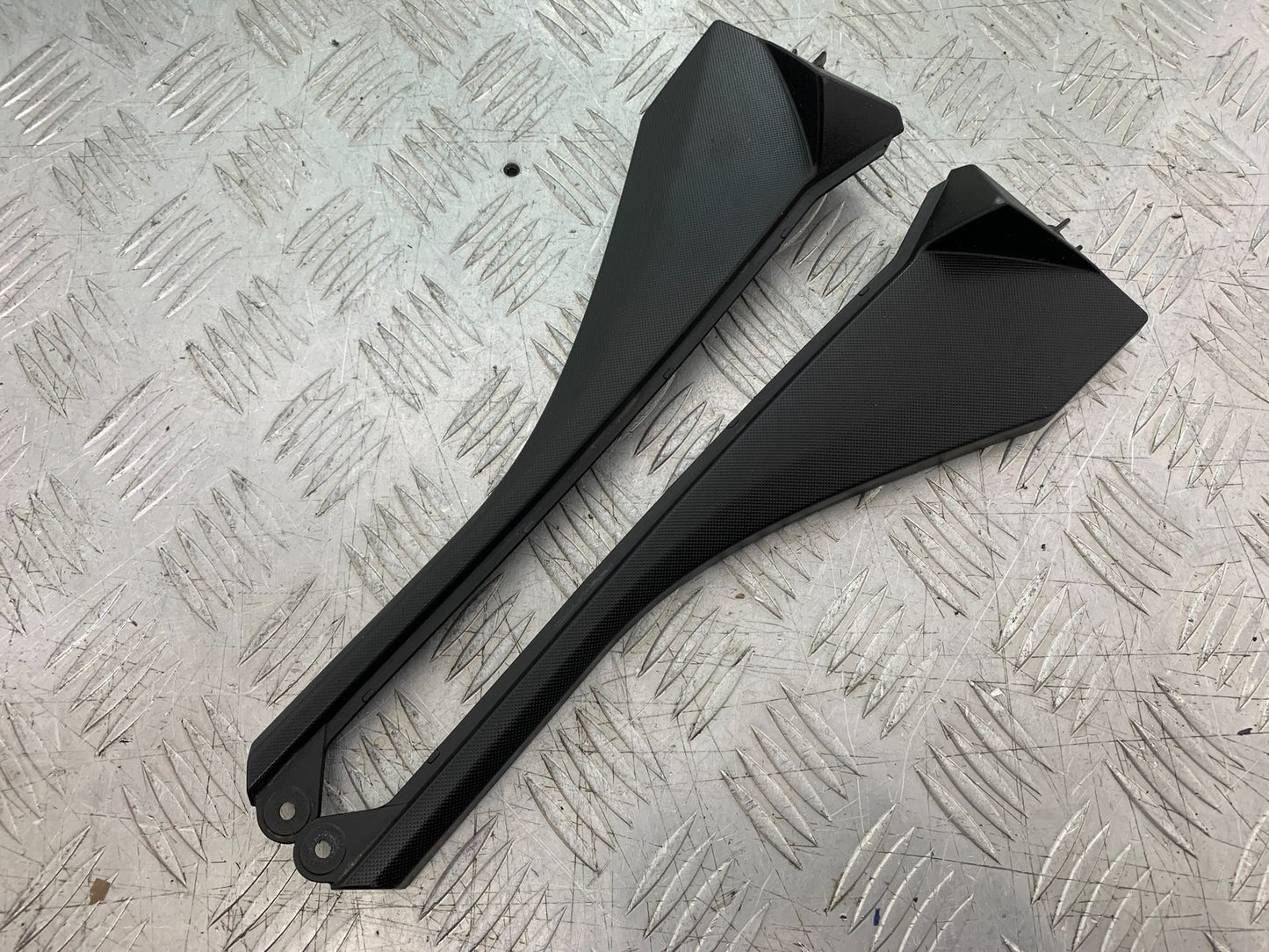 KAWASAKI ZX10R ZX10 R TOP FAIRING INFILL PANELS   2008-2010 (CMB1301)