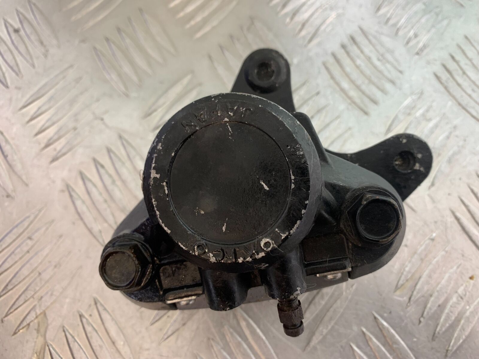 SUZUKI VS1400 VS 1400 INTRUDER FRONT BRAKE CALIPER  YEAR 1988 (CMB1077)