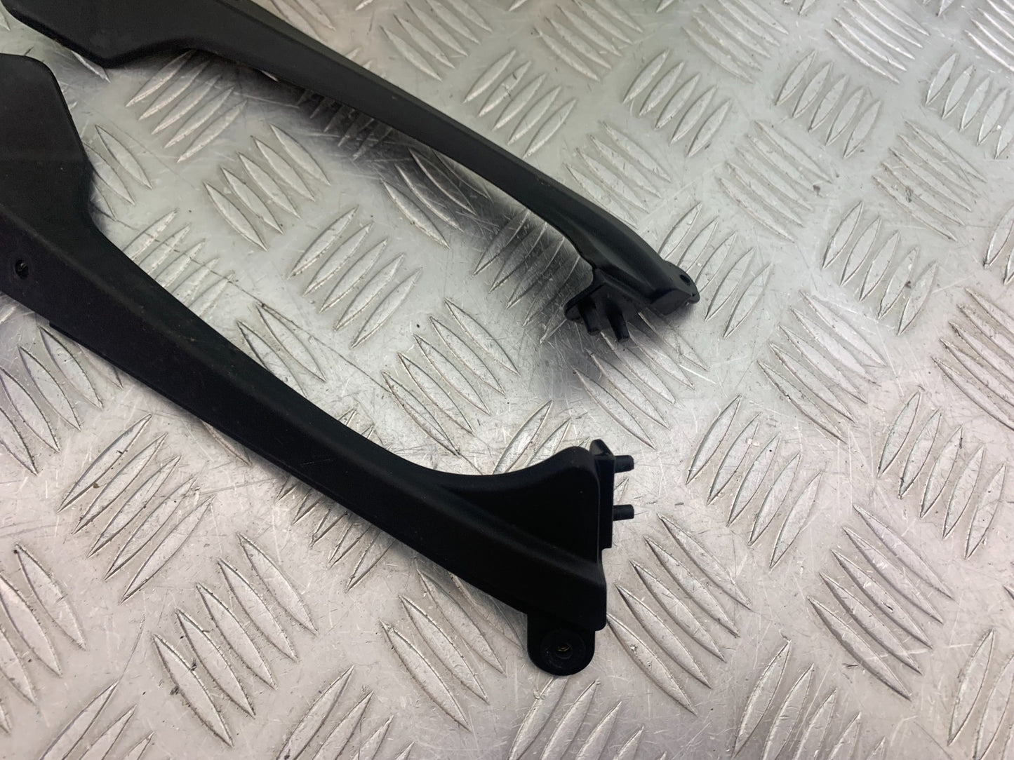KAWASAKI ZX6R LEFT AND RIGHT TOP FARING INFILL PANELS  YEAR 2009-2012 (CMB1136)