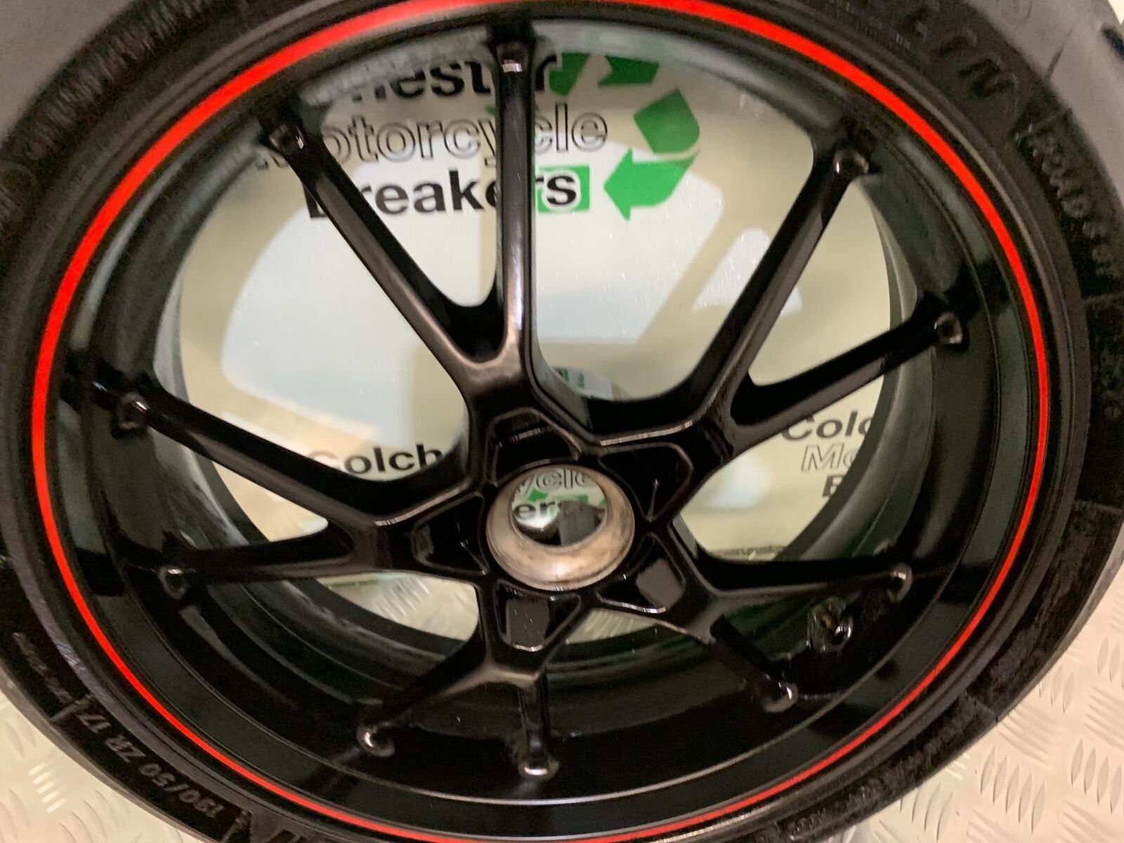 TRIUMPH SPEED TRIPLE R 1050 REAR WHEEL   YEAR 2014 (STOCK 934)