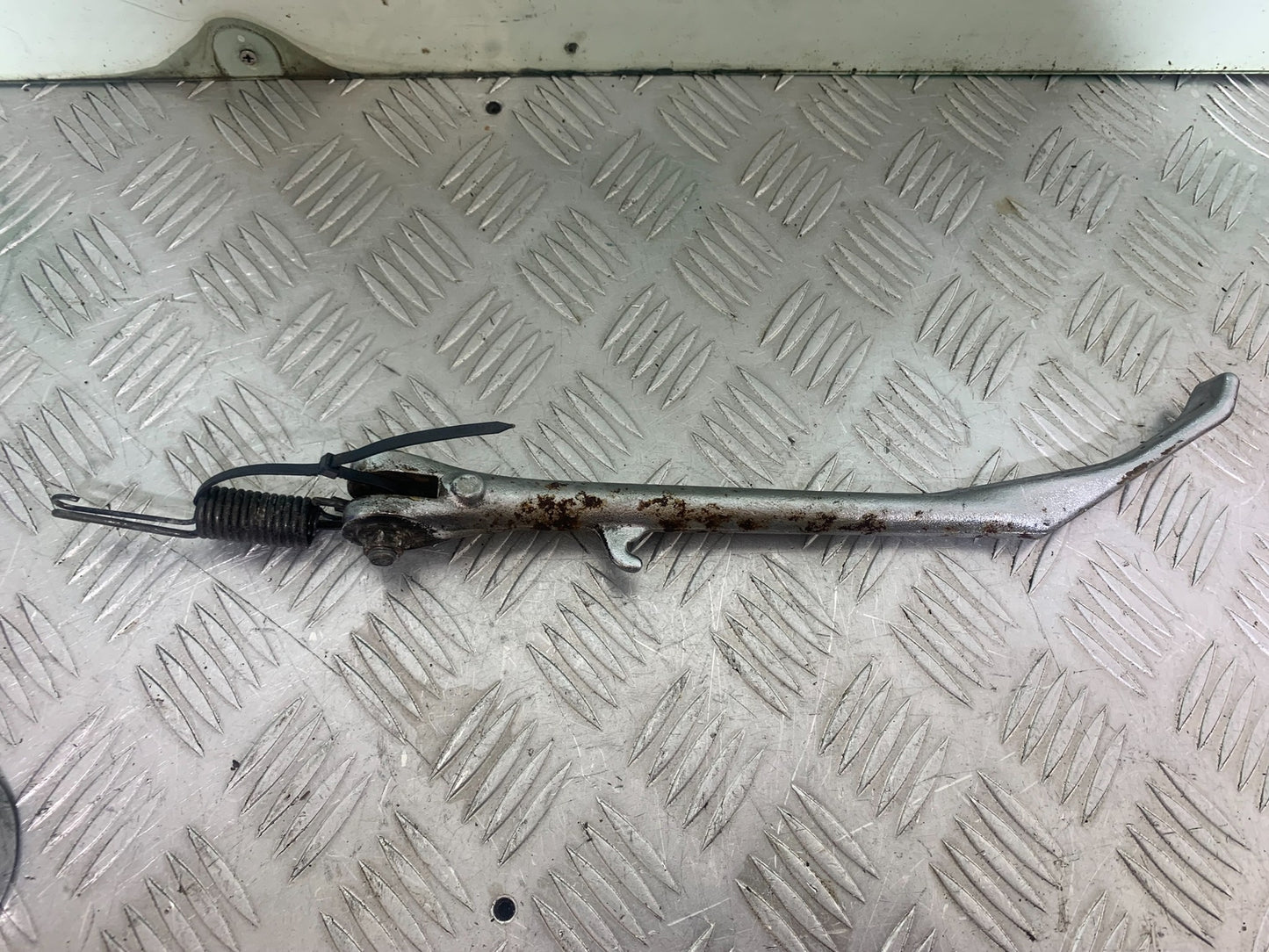 HONDA VTX1300 S-6 SIDE STAND YEAR 2004-09 (CMB1159)