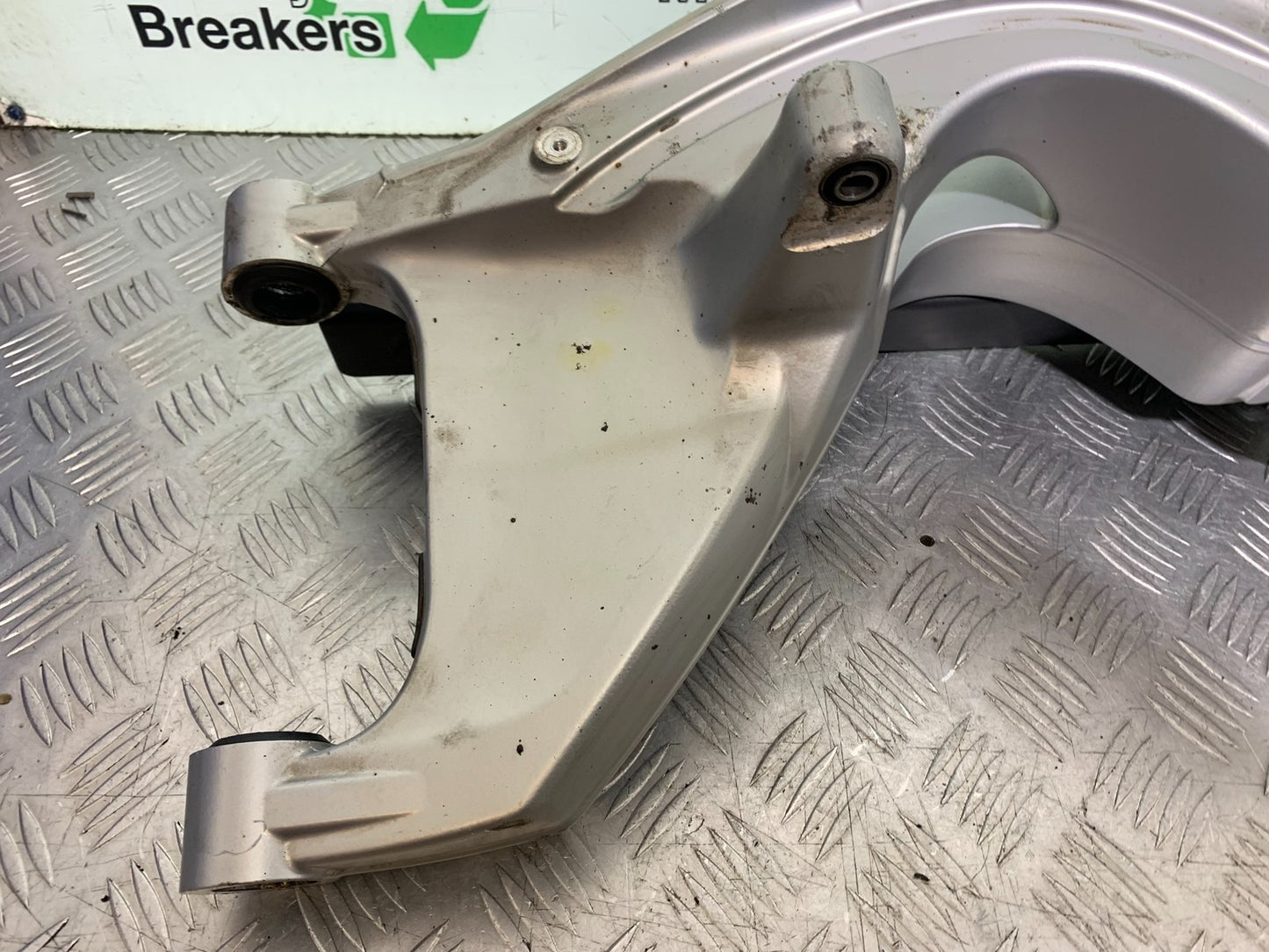 BMW F800 GT SWINGARM DISC HUB   YEAR 2013-2017 (CMB1248)