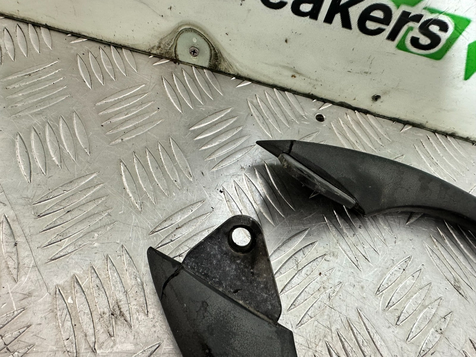 KAWASAKI ER6 F ER6F GRAB RAILS YEAR 2005-2008 (CMB1178)