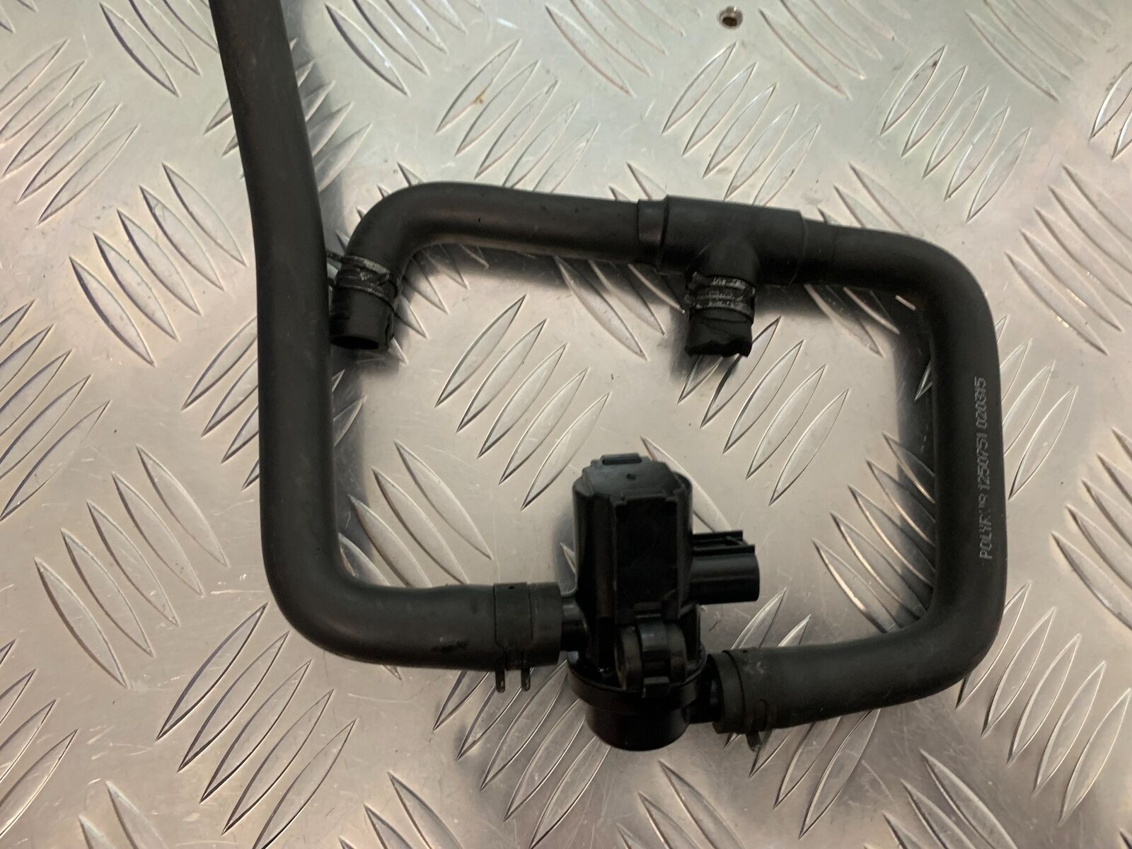 TRIUMPH TIGER 800 XCA AIR VALVE   YEAR 2015-2017 (STOCK 940)