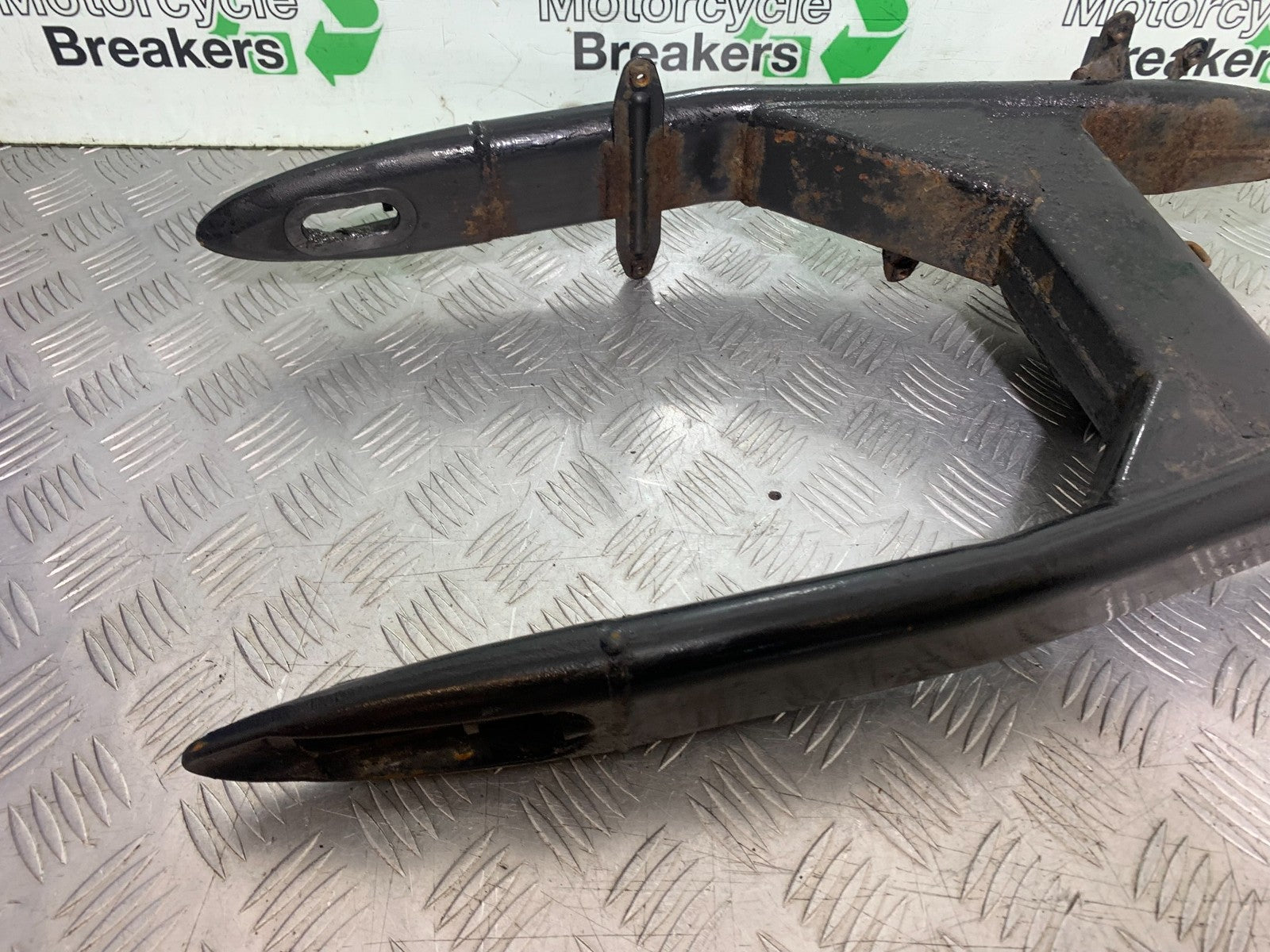 YAMAHA XVS 1300 MIDNIGHT STAR SWINGARM YEAR 2007-16 (CMB1200)