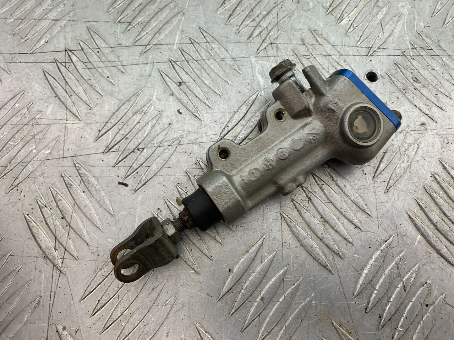 KAWASAKI KXF450 KXF 450 REAR BRAKE MASTER CYLINDER  YEAR 2013 CMB1217)