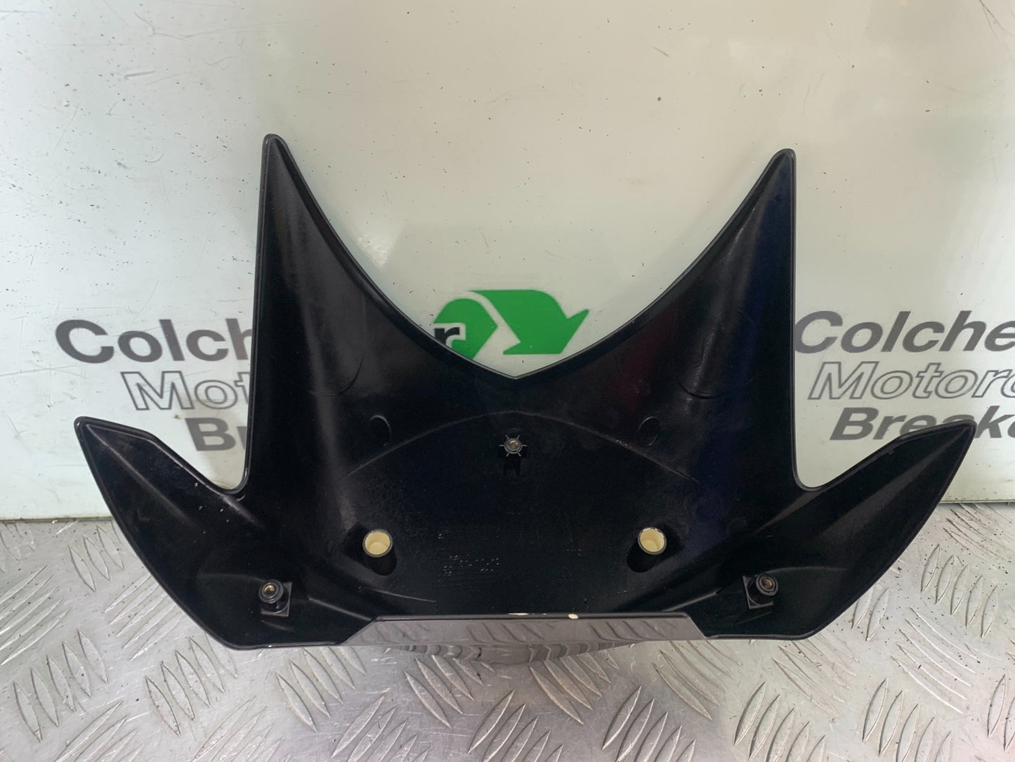 TRIUMPH SPEED TRIPLE R 1050 TOP FAIRING HEADLIGHT COWL    2009 (CMB1183)