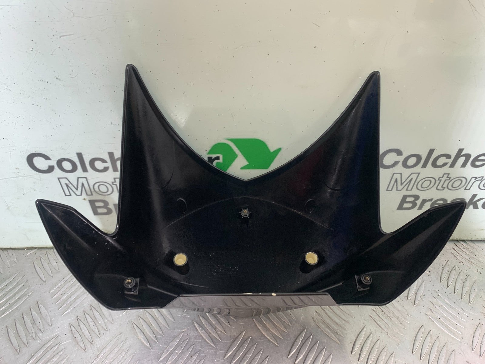 TRIUMPH SPEED TRIPLE R 1050 TOP FAIRING HEADLIGHT COWL    2009 (CMB1183)