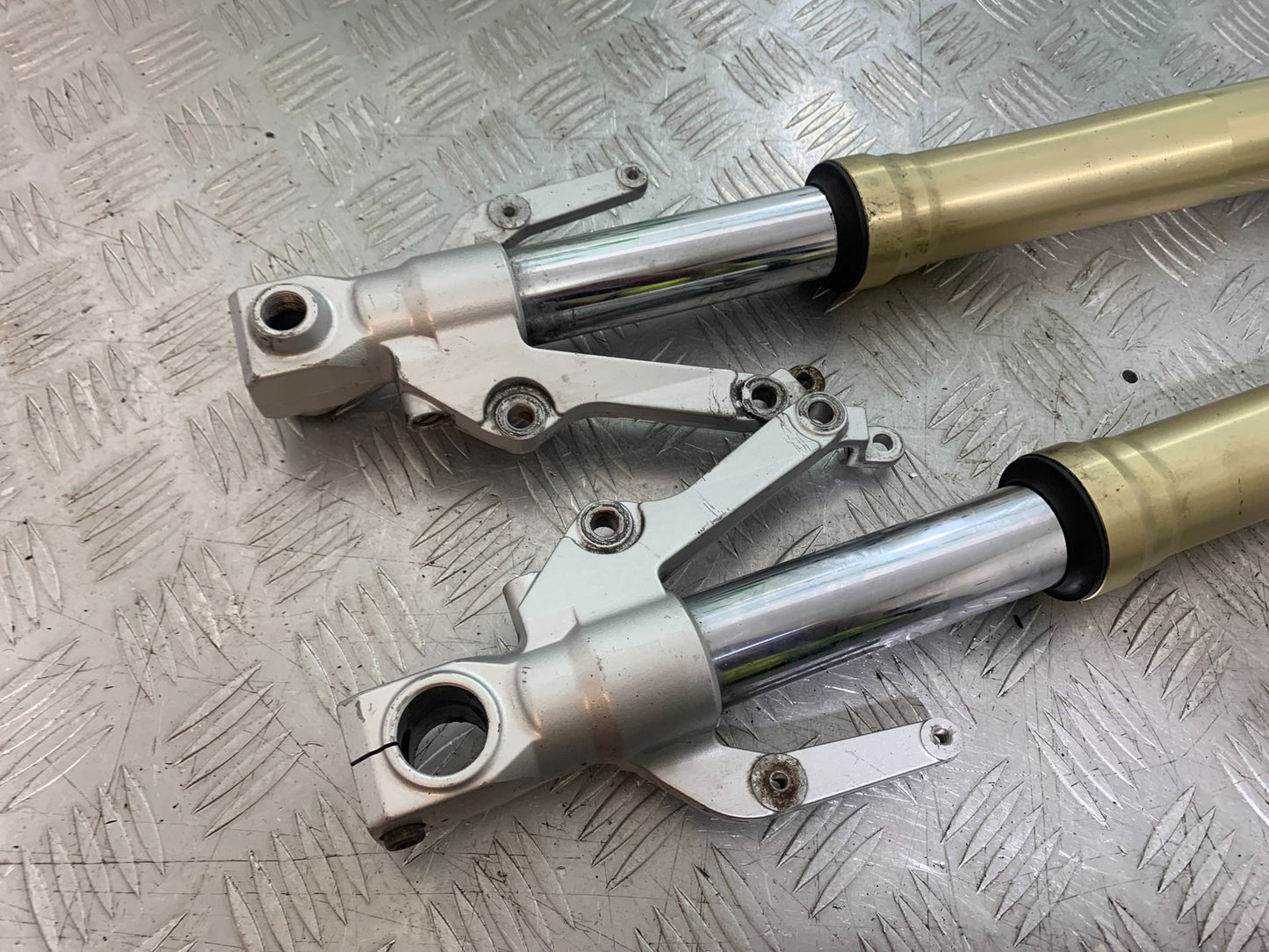 YAMAHA YZF R1 4XV FORKS  YEAR 1998-99 (CMB1291)