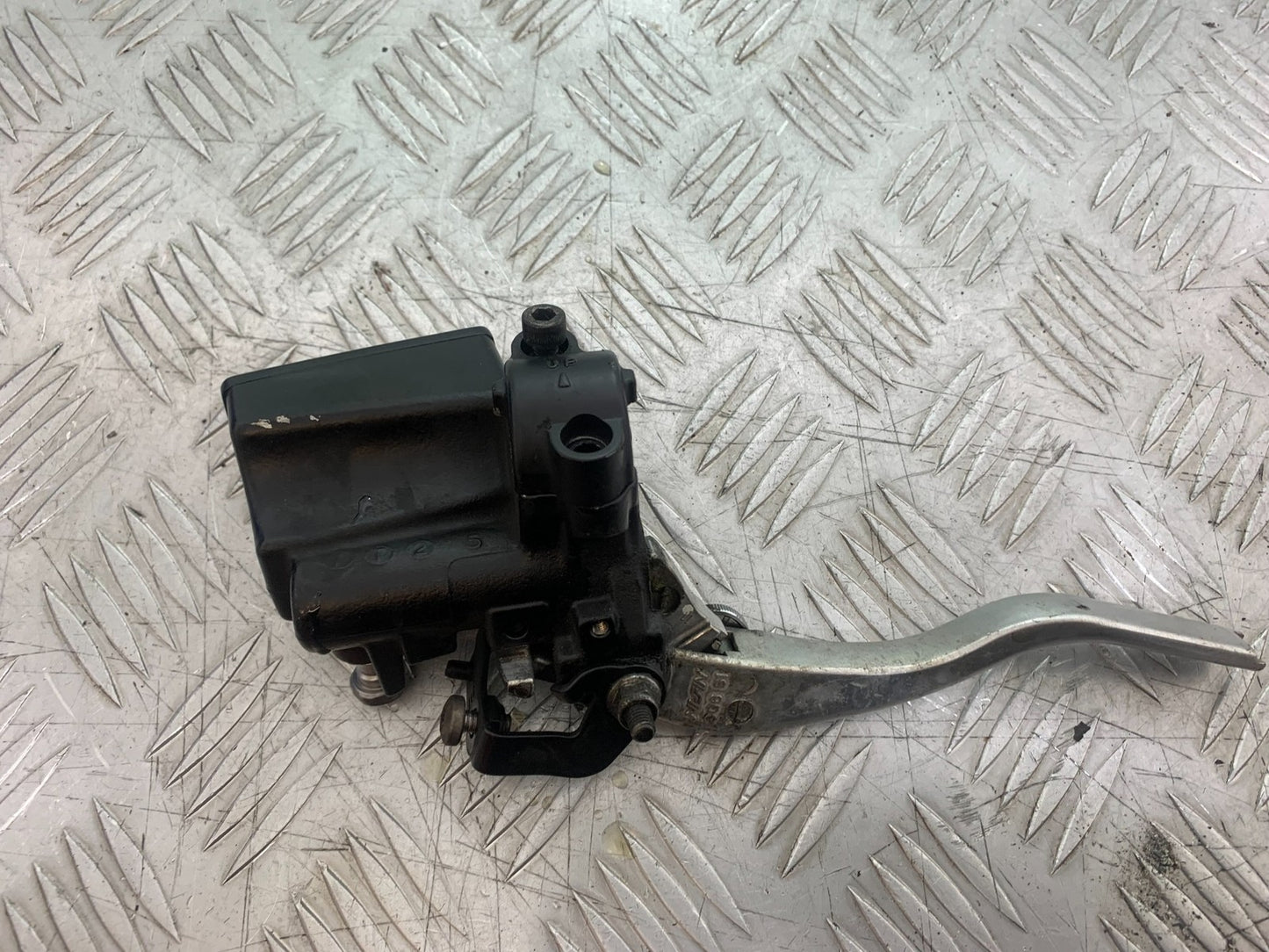 TRIUMPH TIGER 800 XRT FRONT  MASTER CYLINDER  2018-2020 (CMB1193)