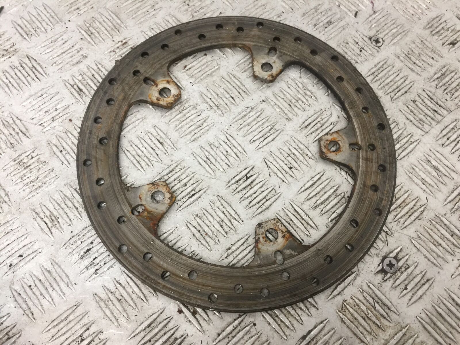 BMW F800 ST REAR BRAKE DISC YEAR 2011-2013 (STOCK 886)