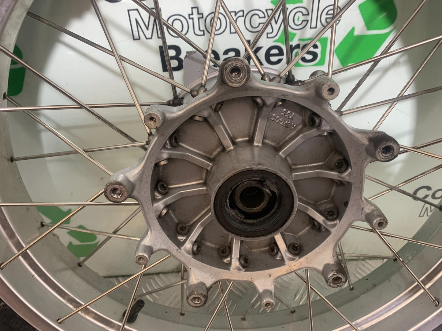 BMW R850 R R850R FRONT WHEEL  (NEW TYRE) YEAR 1994-2002 (CMB1170)