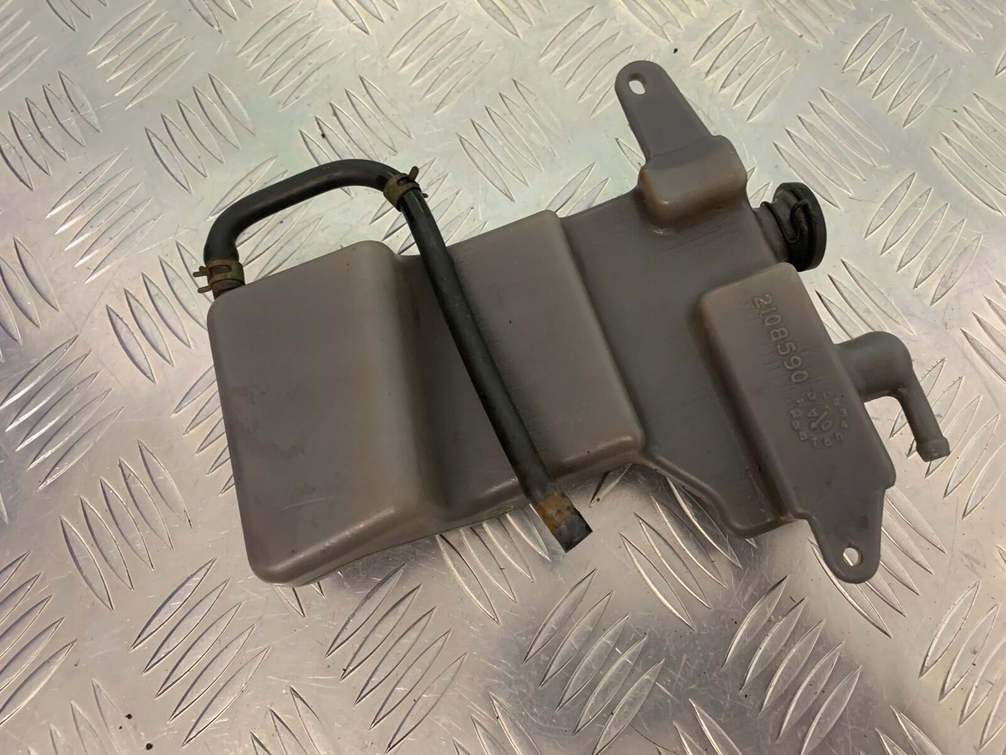 TRIUMPH 1050 SPRINT COOLANT BOTTLE  YEAR 2004-2007 (STOCK 956)