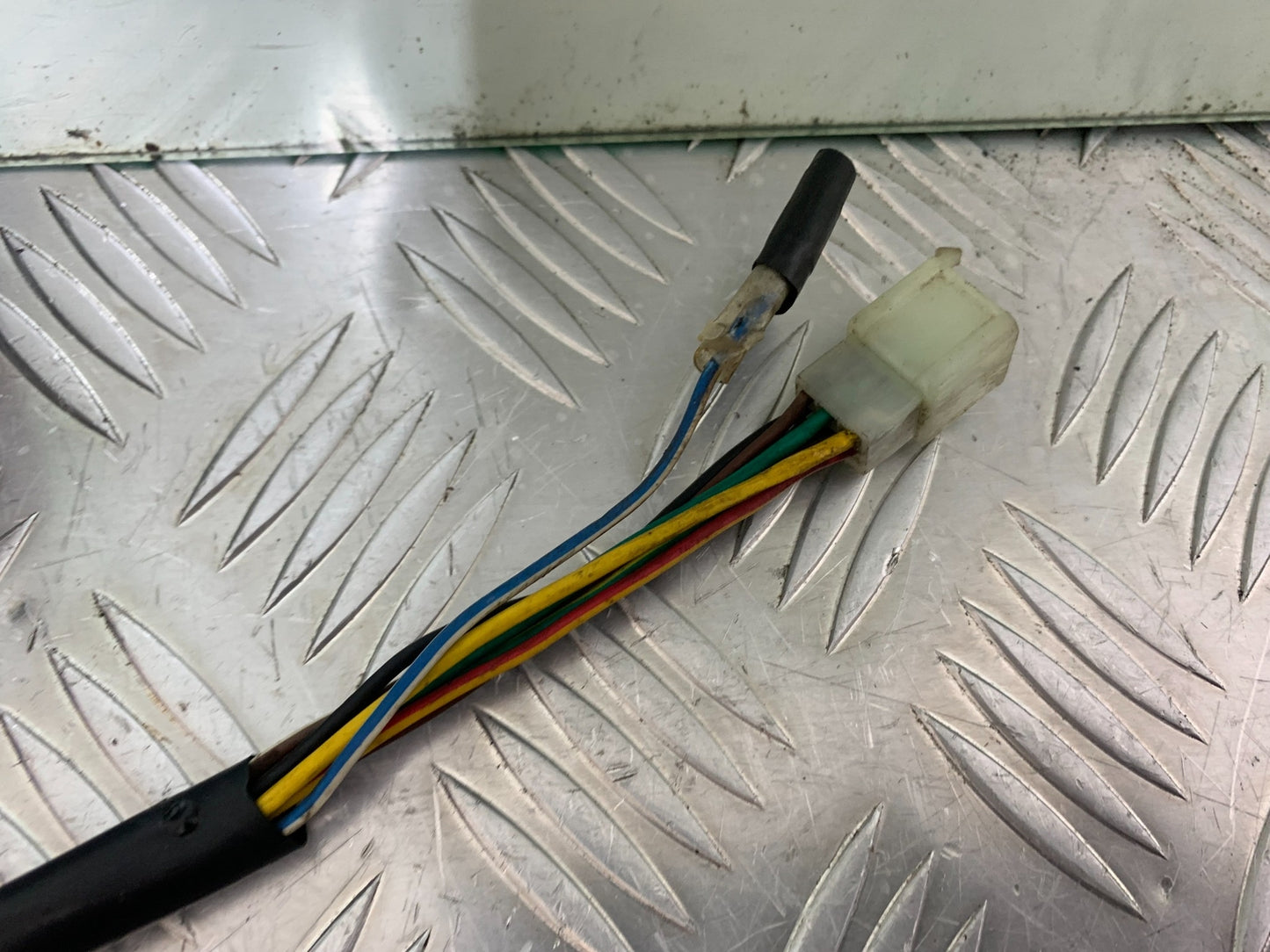 PIONEER XF250 RIGHT SWITCH GEAR   YEAR 2009 (CMB1143)