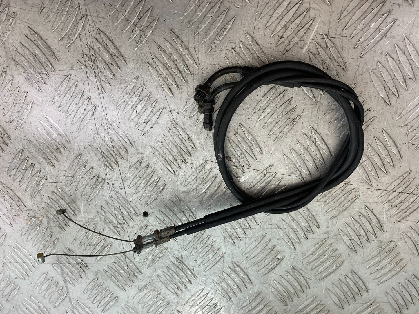 HONDA NT650 V DEAUVILLE THROTTLE CABLES  YEAR 1998-01(CMB1320)