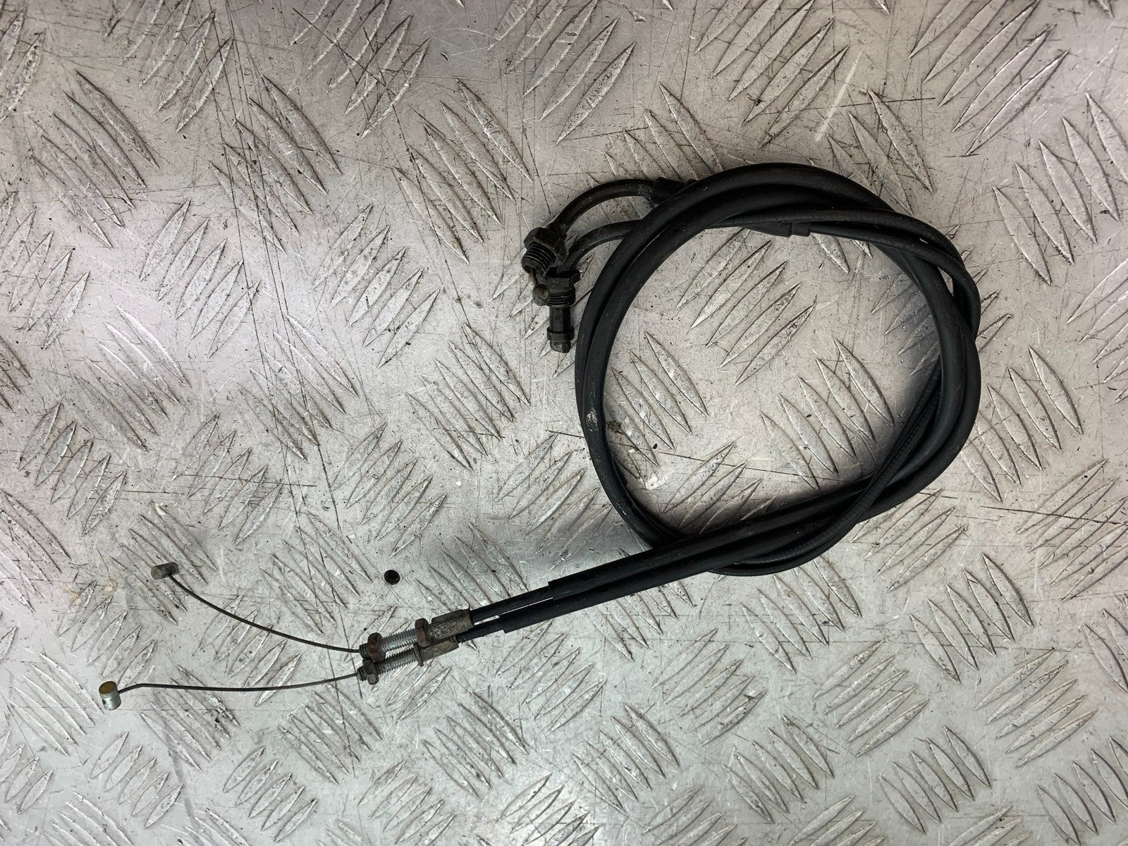 HONDA NT650 V DEAUVILLE THROTTLE CABLES  YEAR 1998-01(CMB1320)