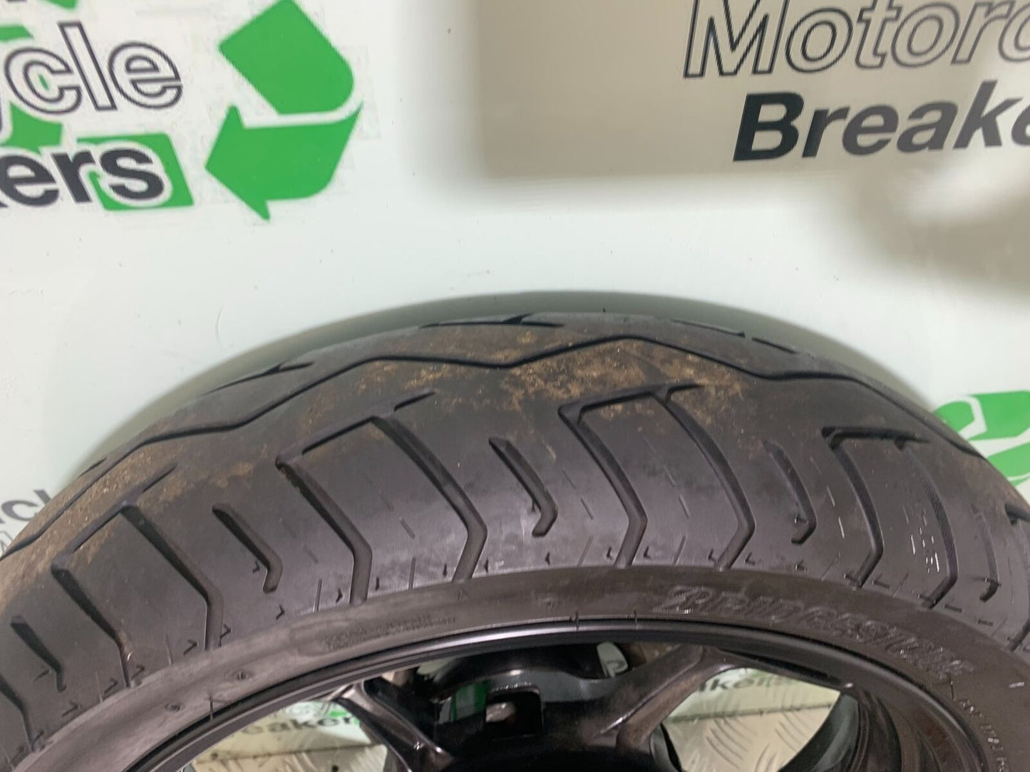 KAWASAKI Z300 ER300 REAR WHEEL (WITH GOOD TYRE)   YEAR 2016-2018  (CMB1056)