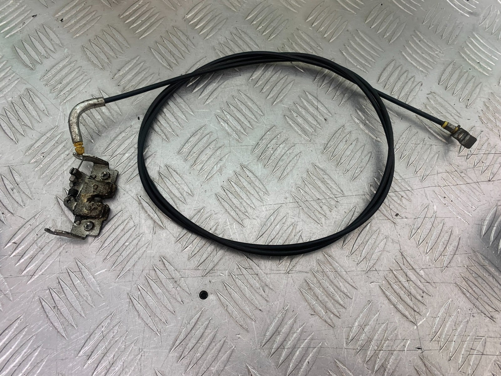 SUZUKI AN 200 UH 200 SEAT CATCH AND CABLE  YEAR 2007-2009 (CMB1256)
