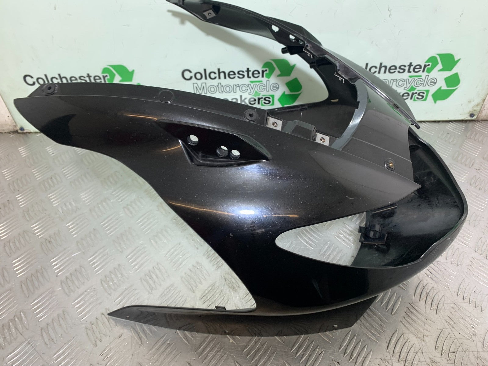 TRIUMPH 1050 SPRINT ST TOP FAIRING  2003-2011 (CMB1285)