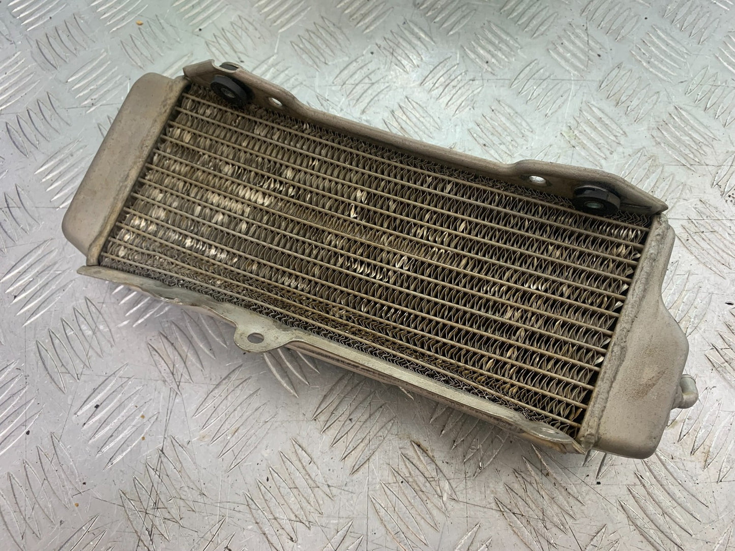 KAWASAKI KXF450 KXF 450 LEFT RADIATOR   YEAR 2013 CMB1217)