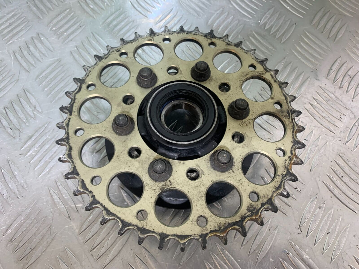 KAWASAKI ZX6R ZX6 J REAR SPROCKET CARRIER YEAR 2000 (CMB1129)