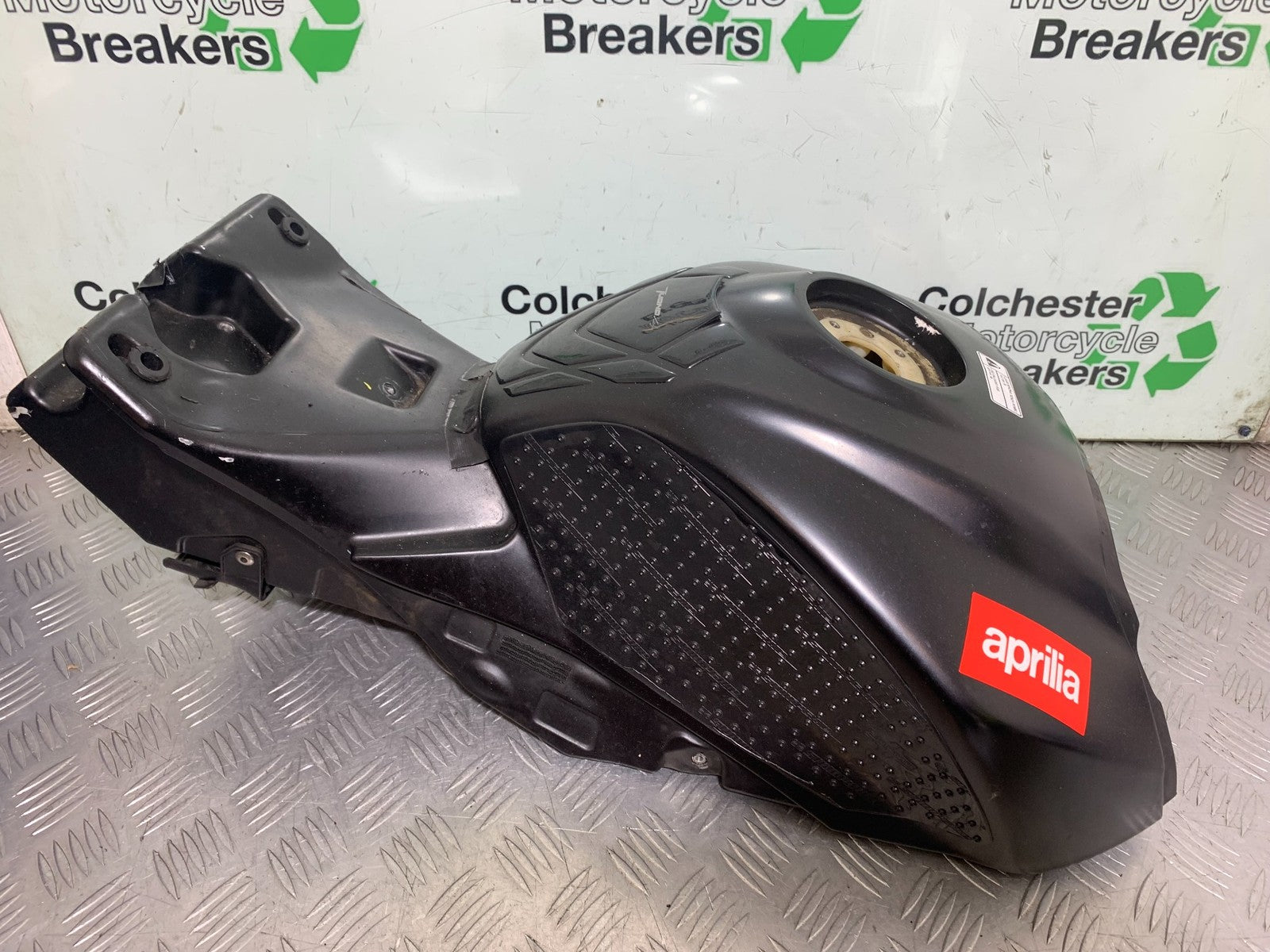 APRILIA TUONO 1000 V4R PETROL TANK  YEAR 2011-13  (CMB1316)