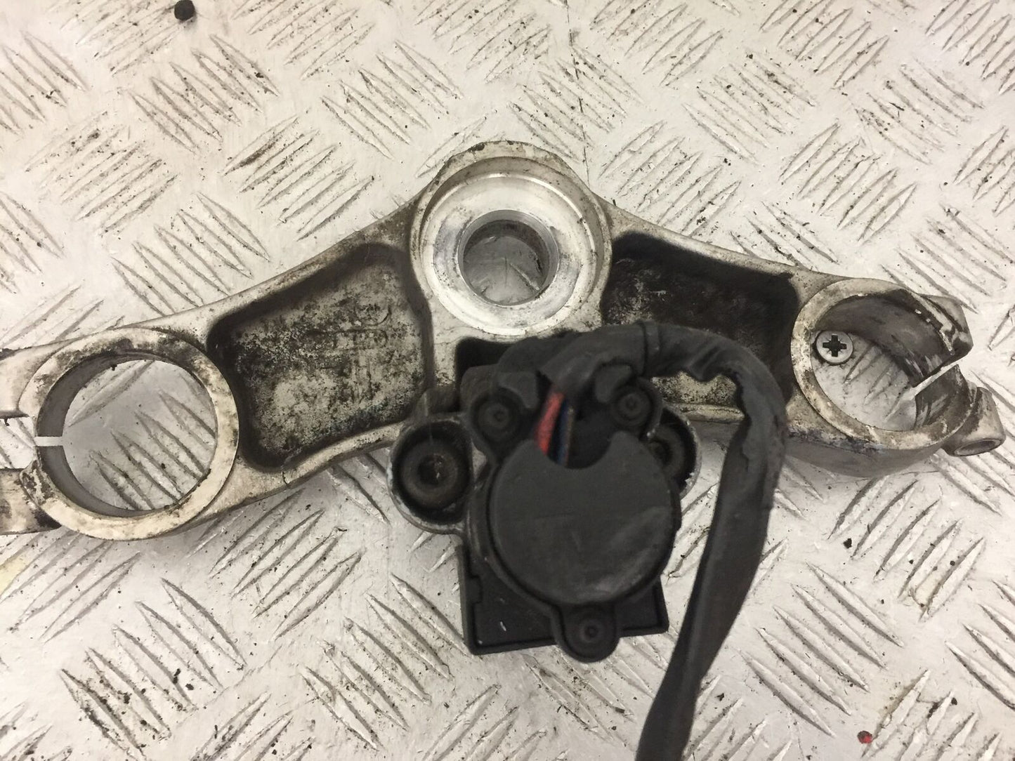 HONDA VFR800 VFR 800 PRE V-TEC TOP YOKE  YEAR 1998-2001 (STOCK 824)