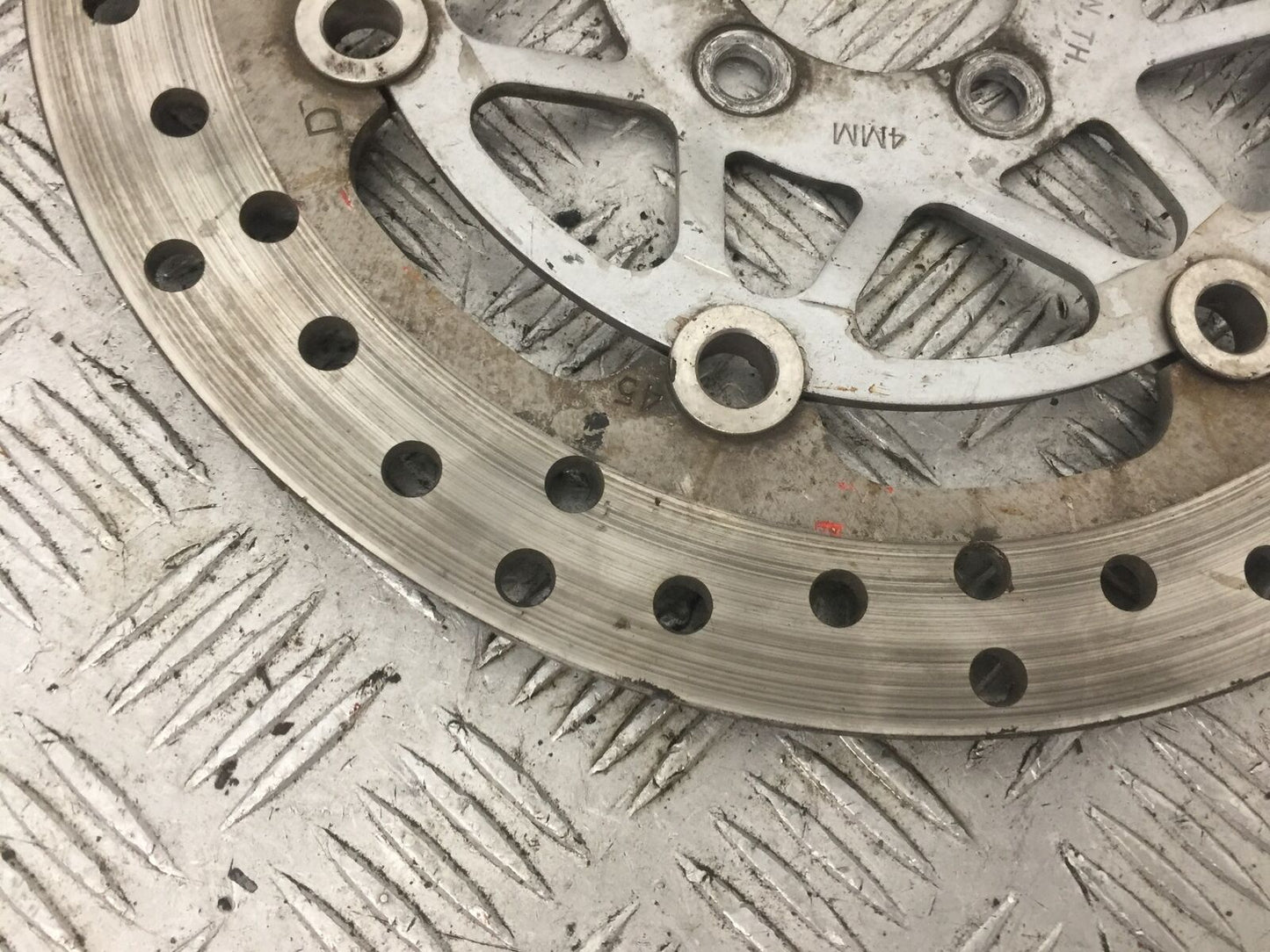 KAWASAKI Z750 Z 750 1X FRONT DISC   YEAR 2004-2006  (STOCK 871)
