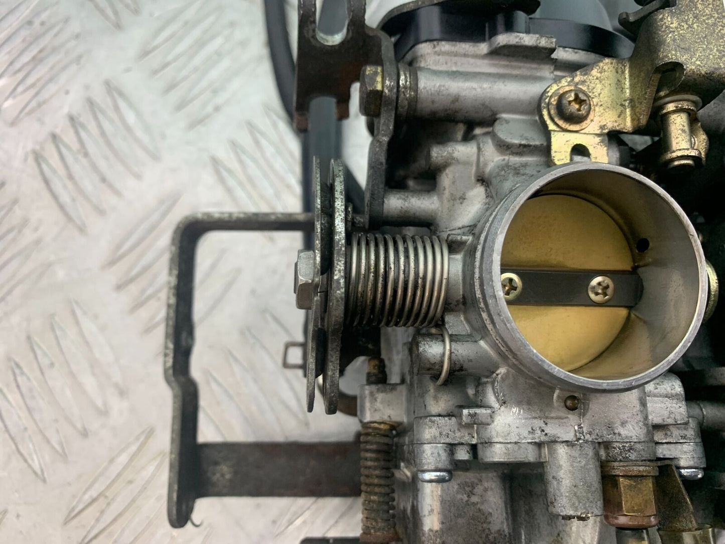 YAMAHA XVS 1100 DRAGSTAR CARBS  YEAR 2000-2007 (CMB1108)