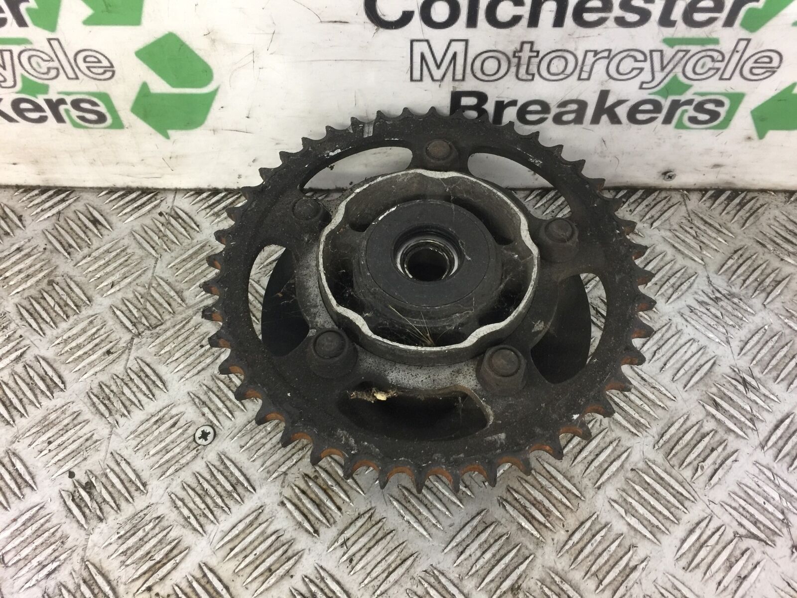 HONDA CBR1100 CBR 1100 BLACKBIRD SPROCKET CARRIER   YEAR 1998 (CARBED) STOCK 442